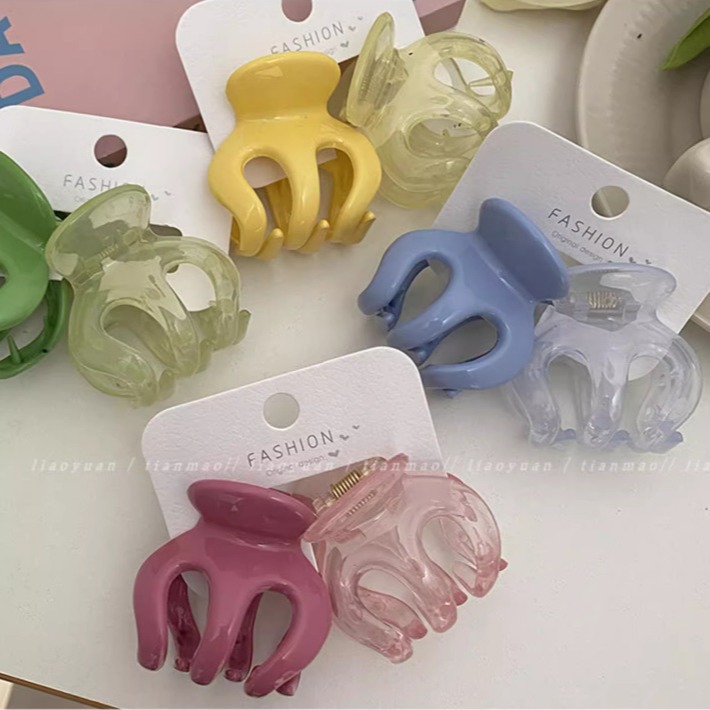 High-end miumiu letter high ponytail grab clip fixing wonder, hair clip half clip, small shark clip headwear Specification drawing