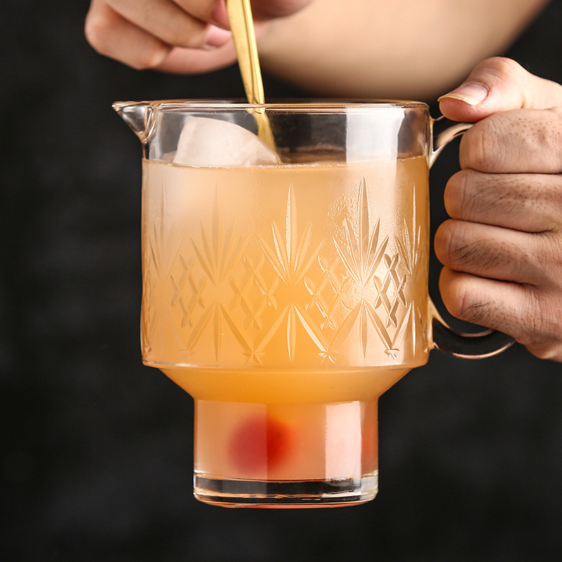 Wholesale of large-capacity engraved glass cups, stackable fruit tea cups, milk tea cups, hot drink juice cups and thickened cocktail flasks Application Scenario