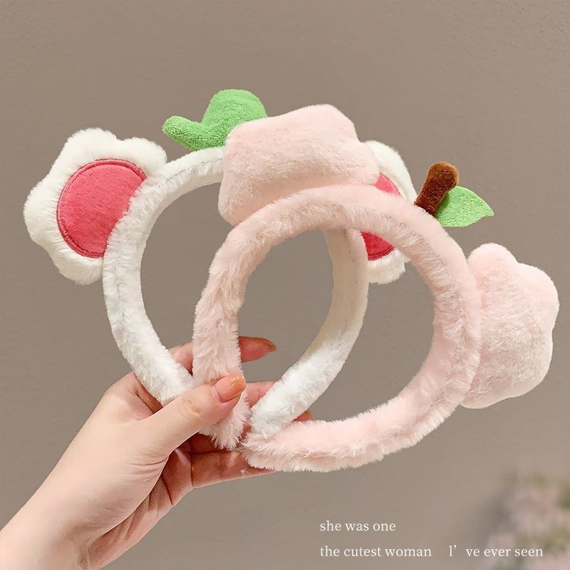 Spring fresh and cute hair band, cute and creative, fun hair accessory, cartoon face washing, anti-slip, super sprouting clip head accessory Application Scenario