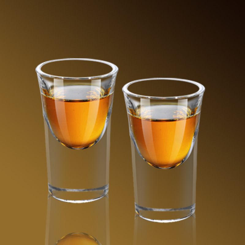 High-transparency glass liquor cups, thick-bottomed spirits cups, bullet cups, one-sip cups, small liquor wine cups that can be printed with logos full figure