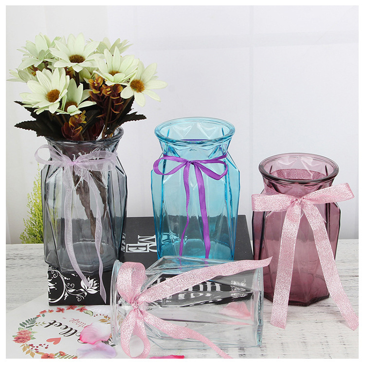 Wholesale glass vases, transparent colored flower arrangements, living room table decorations, hydroponic dried flower vases, creative, modern and simple Application Scenario