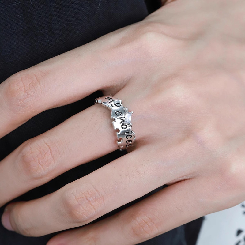 Simple, unique and niche letter-shaped zircon open ring, fashionable and high-end couple ring, exquisite and versatile ring Application Scenario