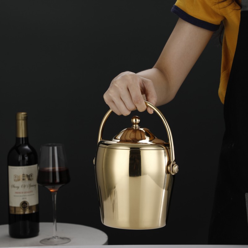 Double-layer stainless steel ice buckets, commercial bars, KTVS, champagne buckets, ice storage buckets, beer and beverage freezing buckets Application Scenario