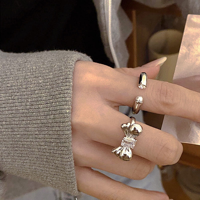 Simple and fashionable bow zircon ring, women's personality, ins style, cold style, open high-end design, index finger ring Specification drawing
