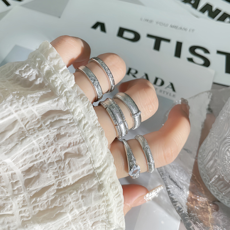 Minimalist and unique brushed retro open ring for women on Instagram, cold style, versatile and fashionable new Chinese simple food ring full figure