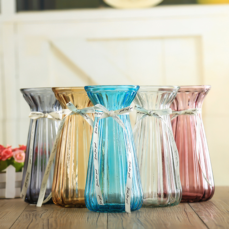 Creative Nordic handicrafts, glass vases, home ornaments, dry vases, transparent glass hydroponic decorative flower arrangement containers Application Scenario
