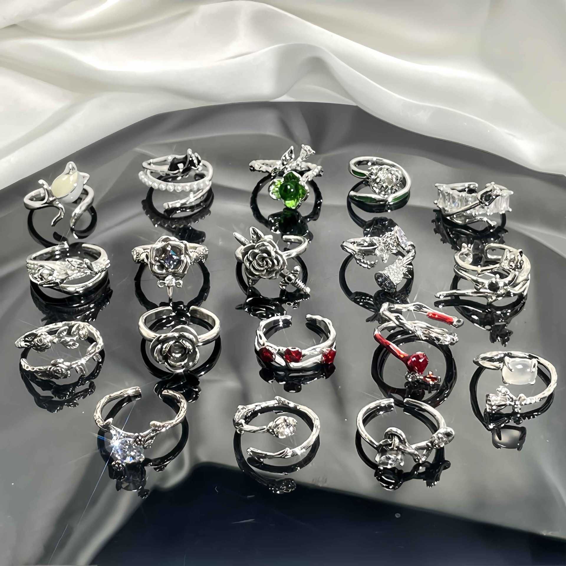 Retro and unique rose style, fashionable and versatile ring, simple flower for women, high-end, exquisite and cold style ring details Picture
