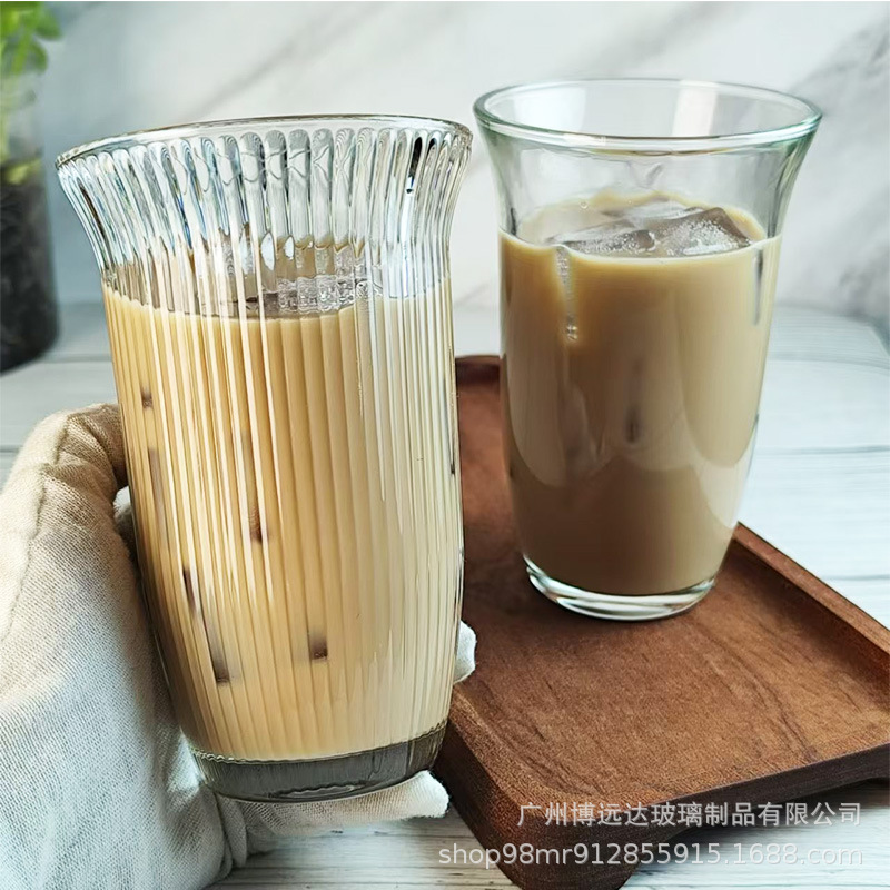 Transparent and simple glass cups, wide-mouthed striped cups, American coffee cups, juice drink cups, milk cups, cocktail cups Application Scenario