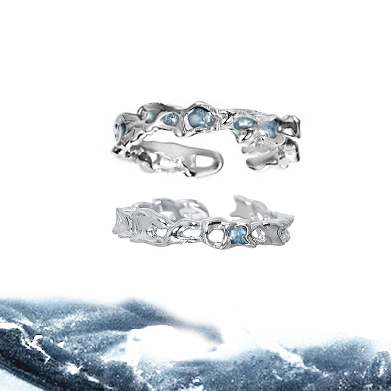 This is a niche design with a cold and elegant style, exuding a sense of sophistication. It's a fashionable, individualistic, and versatile open-top ring for women, a new release in 2023 full figure