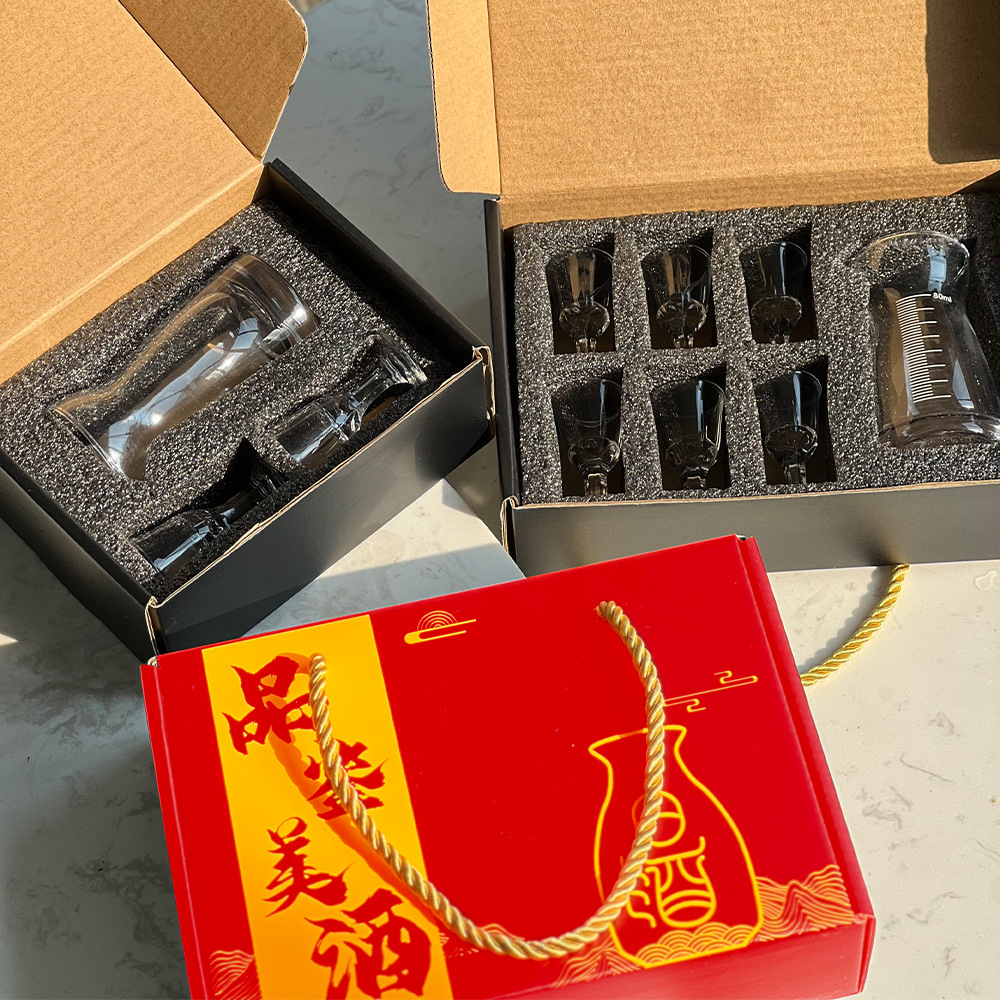 White spirit cup and wine set gift box, household bullet small wine cup white spirit dispenser set with graduated pot gift wholesale Specification drawing