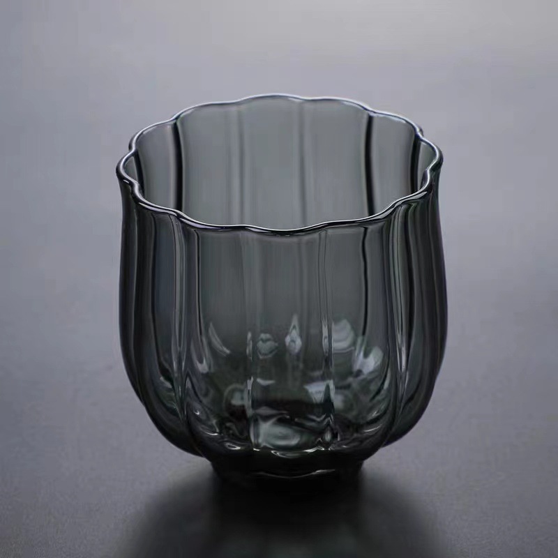 Lotus Tea cup, high borosilicate heat-resistant transparent glass, pink transparent master cup, flower tea and fruit wine cup, personal tasting cup Application Scenario