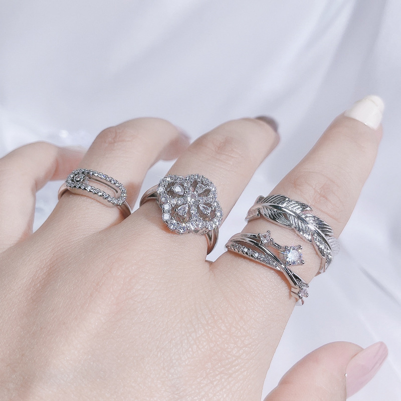 This irregular heart-shaped diamond index finger ring exudes a sense of luxury and sophistication for women. It features an ins style and is fashionable and versatile Application Scenario