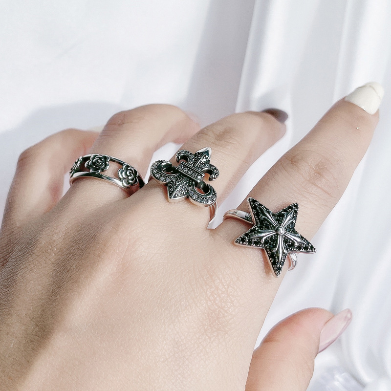European and American niche design star cross flower retro open ring, rose androgynous style punk personality vintage ring Application Scenario
