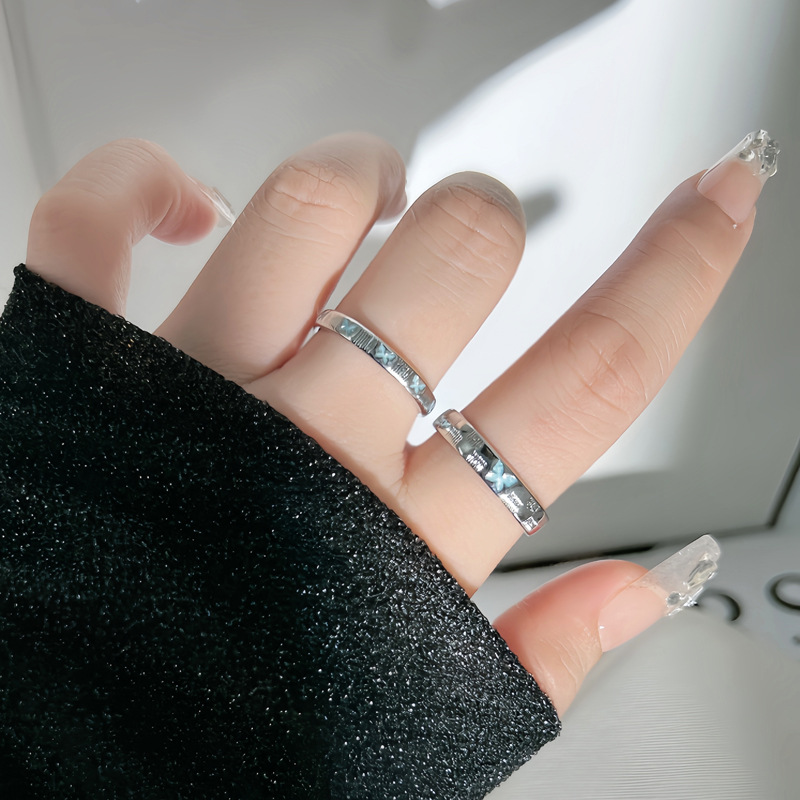 New simple checkered blue butterfly couple rings, high-end brushed style, fashionable and cold style index finger rings full figure