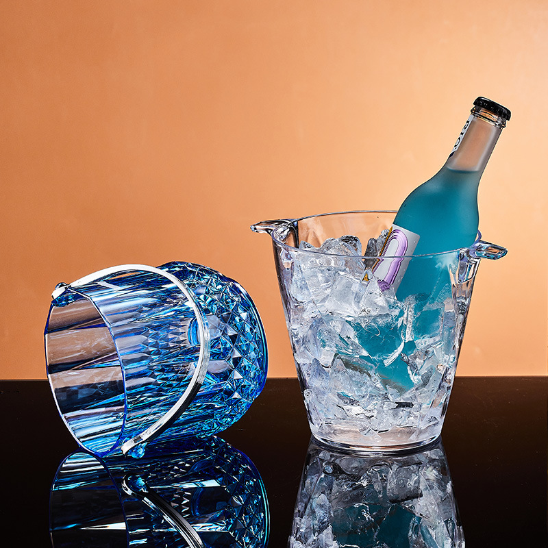 Ice bucket: A bucket for holding ice cubes, a commercial acrylic storage bucket for bars and KTVS, a popular household small beer bucket storage bucket Application Scenario