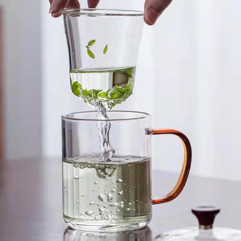 Tea-water separation brewing cup, men's office glass cup, Japanese-style filtering flower tea cup, personal special cup Application Scenario