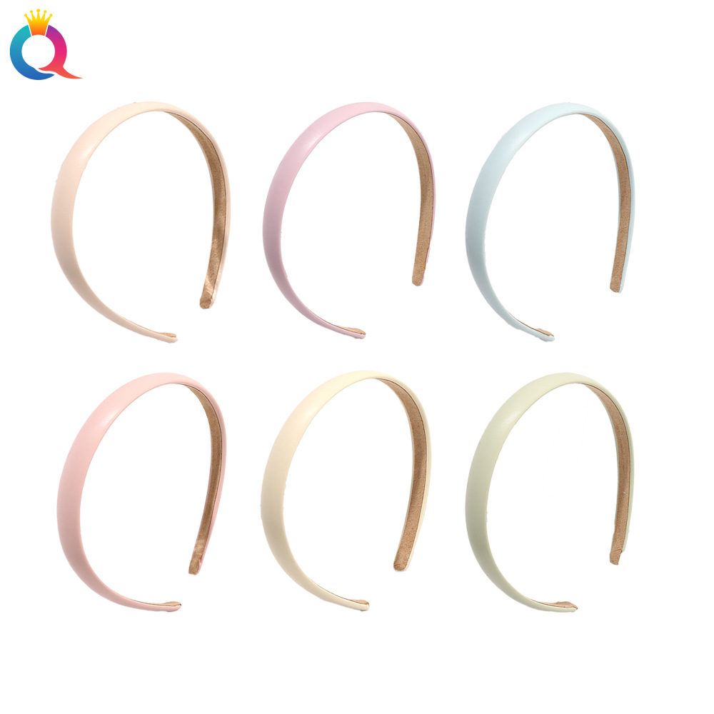 Qiyue Amazon Cross-border PU leather hair band, a fresh and delicate thin-edge headband, a versatile and elegant hairpin, a face-washing and hair-pressing accessory full figure