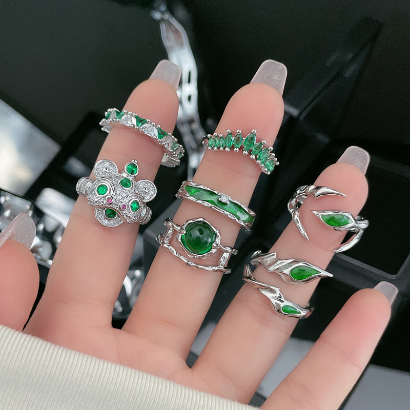 Sweet and cool, irregular texture, green drip glaze open ring, women's Instagram cold style, niche design sense, index finger ring trend Application Scenario