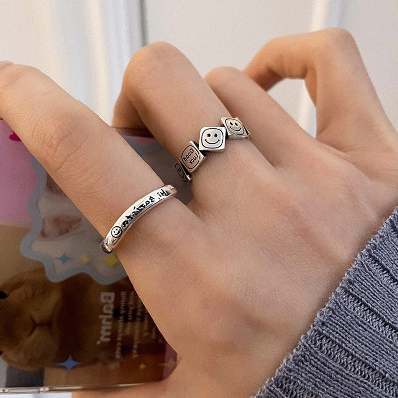 Retro aged square smiley face ring, a niche design for women, a high-end index finger ring, and a unique Instagram cold style ring full figure