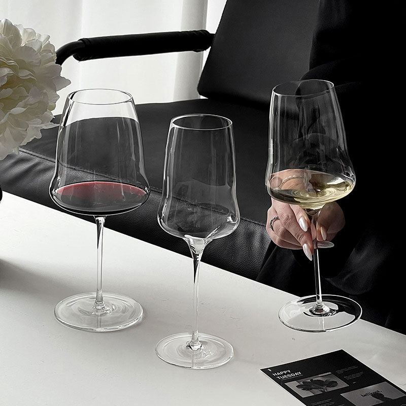 Wholesale of creative household cloud red wine glasses with high appearance standards, commercial ultra-thin tall glasses, and light luxury high-end wine glasses details Picture