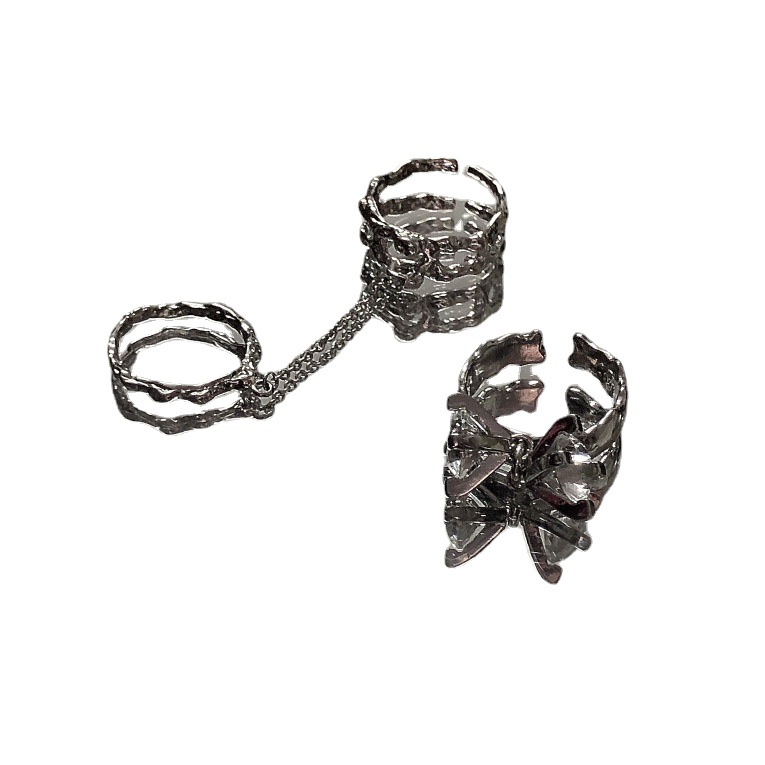 This is a niche design with a high-end and cold style. It features a double-diamond zircon open ring, a unique and fashionable chain ring for women Item Picture
