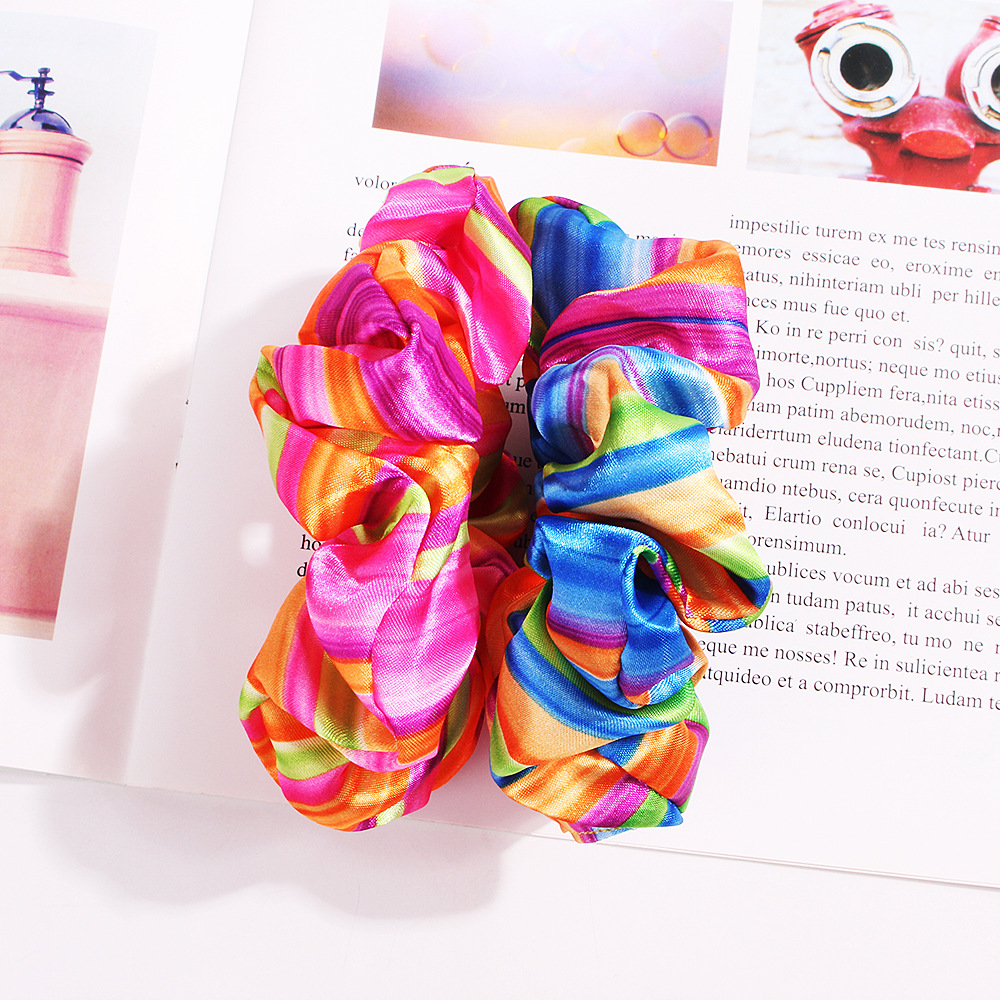 Qiyue Cross-border's new European and American fruit, strawberry, pineapple, large intestine ring, women's hair band, fashionable headband, hair accessory C82 Application Scenario