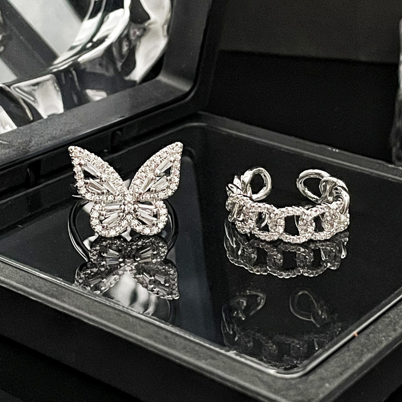 A versatile butterfly chain full-diamond open-mouth ring for daily use, sweet and cool for women on Instagram, with a cold style, light luxury and niche index finger ring trend Application Scenario
