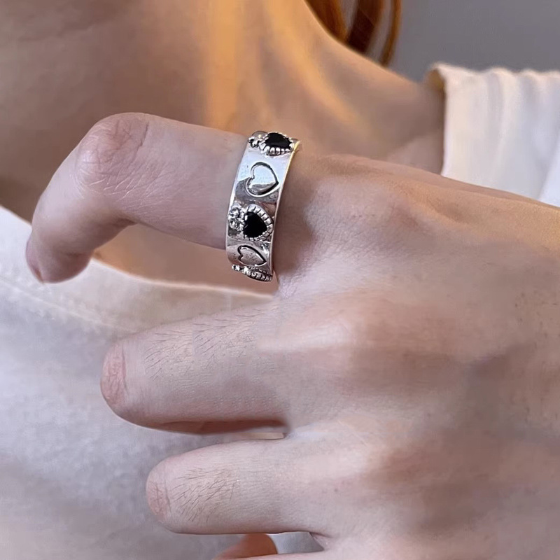 Retro aged letter personalized open ring for women, ins design sense, niche street style, punk hip-hop ring trend Specification drawing