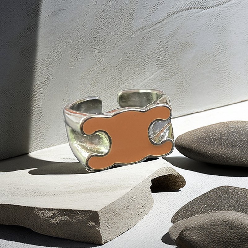 The Maillard style European and American retro open ring is a niche design for women with a cold drip glaze style, which is fashionable and individual. It's cool and trendy Application Scenario