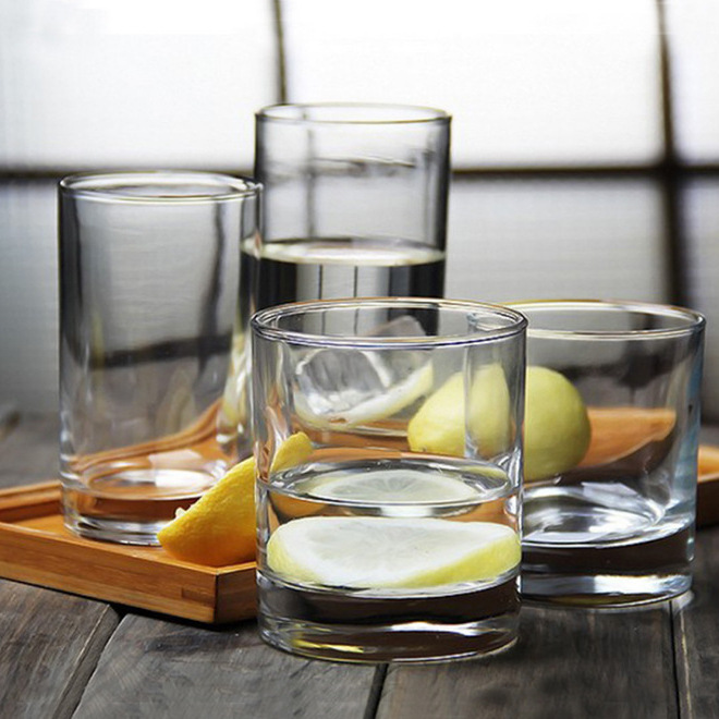 Libby glass, whisky glass, ROCK glass, shot classic glass, cocktail spirits glass, Rock glass, ice hockey glass full figure