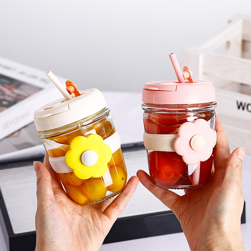 Wholesale of high-appeartion-level flower glass cups for girls with straws, portable cold brew portable flower tea cups and beverage cups details Picture