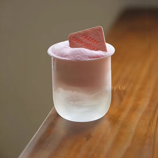 Customized InS-style glass cups, high borosilicate water cups, heat-resistant glass cups, and Korean-style cups Application Scenario