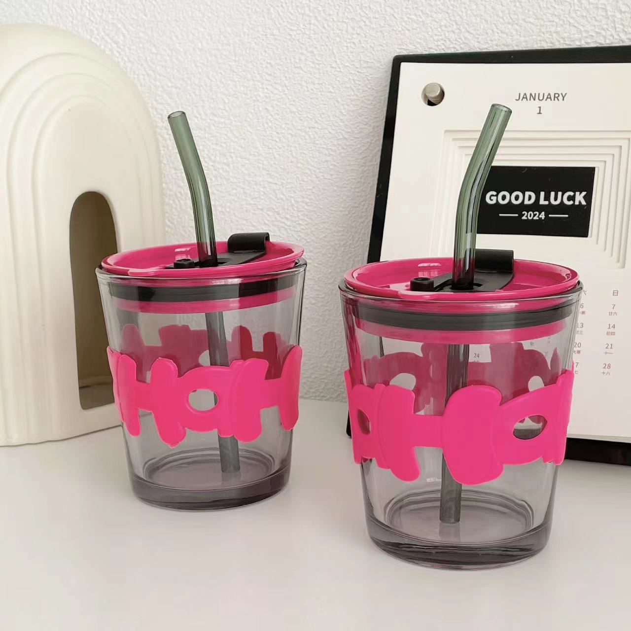 Couple straw cups, simple glass water cups, letter cup sleeves, heat-insulating coffee cups, creative cups for female students' offices Application Scenario