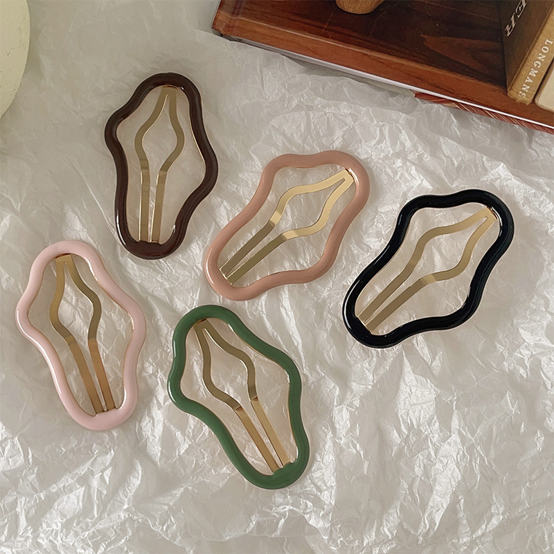 Hollowed-out oil-drip cloud hair clips, hair accessories, bangs clips, headwear, ins high-end style hair clips, y2k dopamine accessories full figure