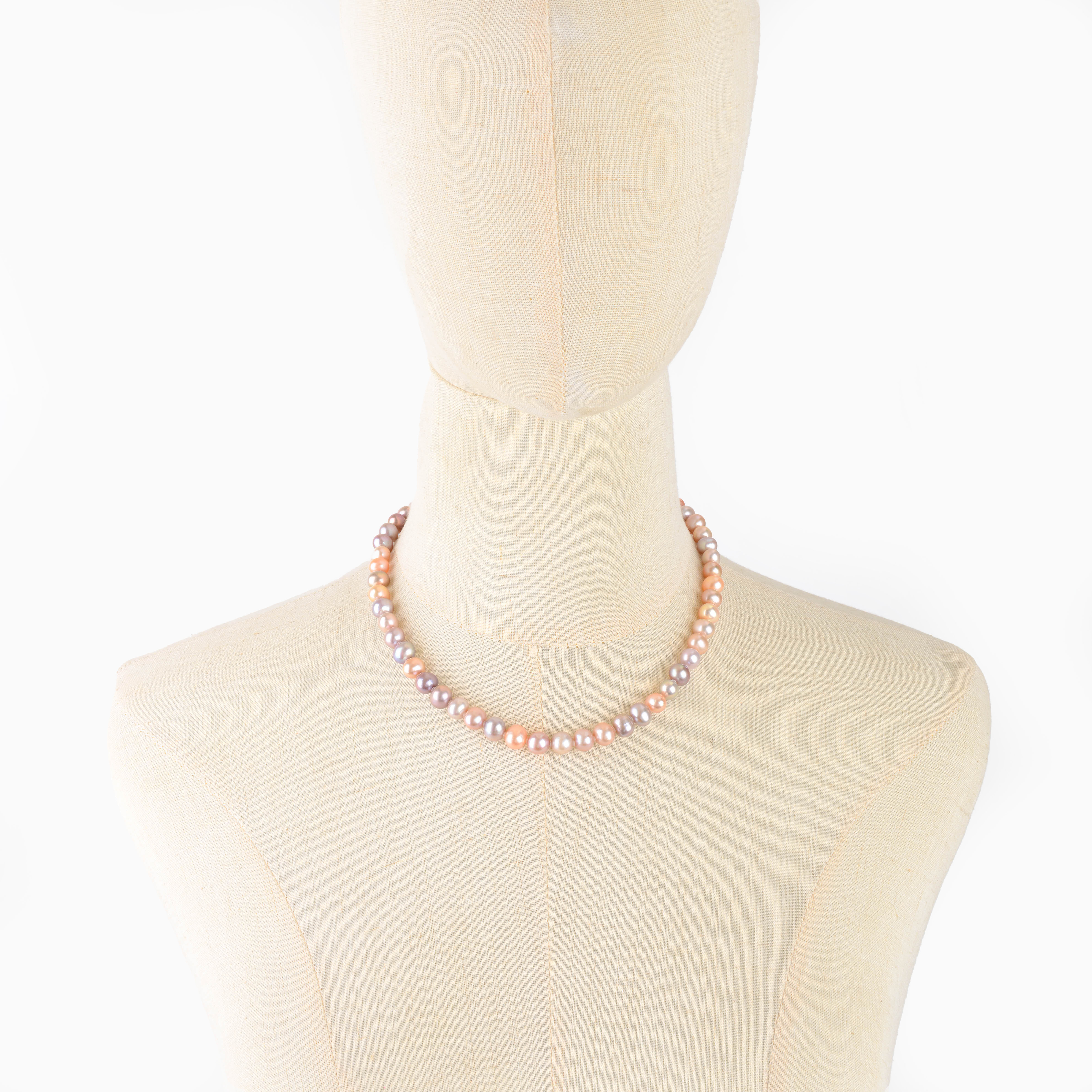 Natural freshwater pearl mixed color pearl necklace, French light luxury collarbone chain, gift beading Item Picture