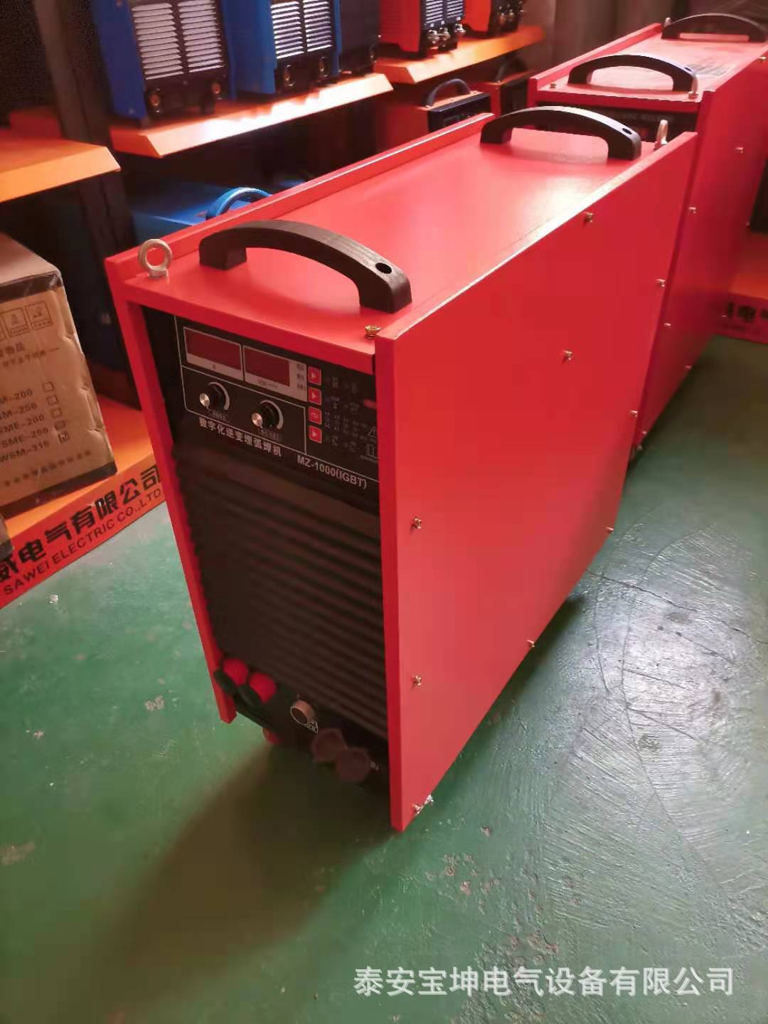 The manufacturer's longitudinal seam submerged arc welding machine (inverter) MZ-1250 track trolley is fully dispatched. 380V submerged arc welding machine Application Scenario