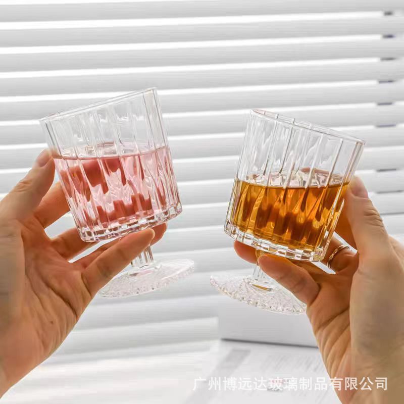 High-footed glass cups, high-appearance-level foreign wine glasses, wine and white spirit glasses, champagne glasses, cocktail glasses, juice and coffee glasses, batch details Picture