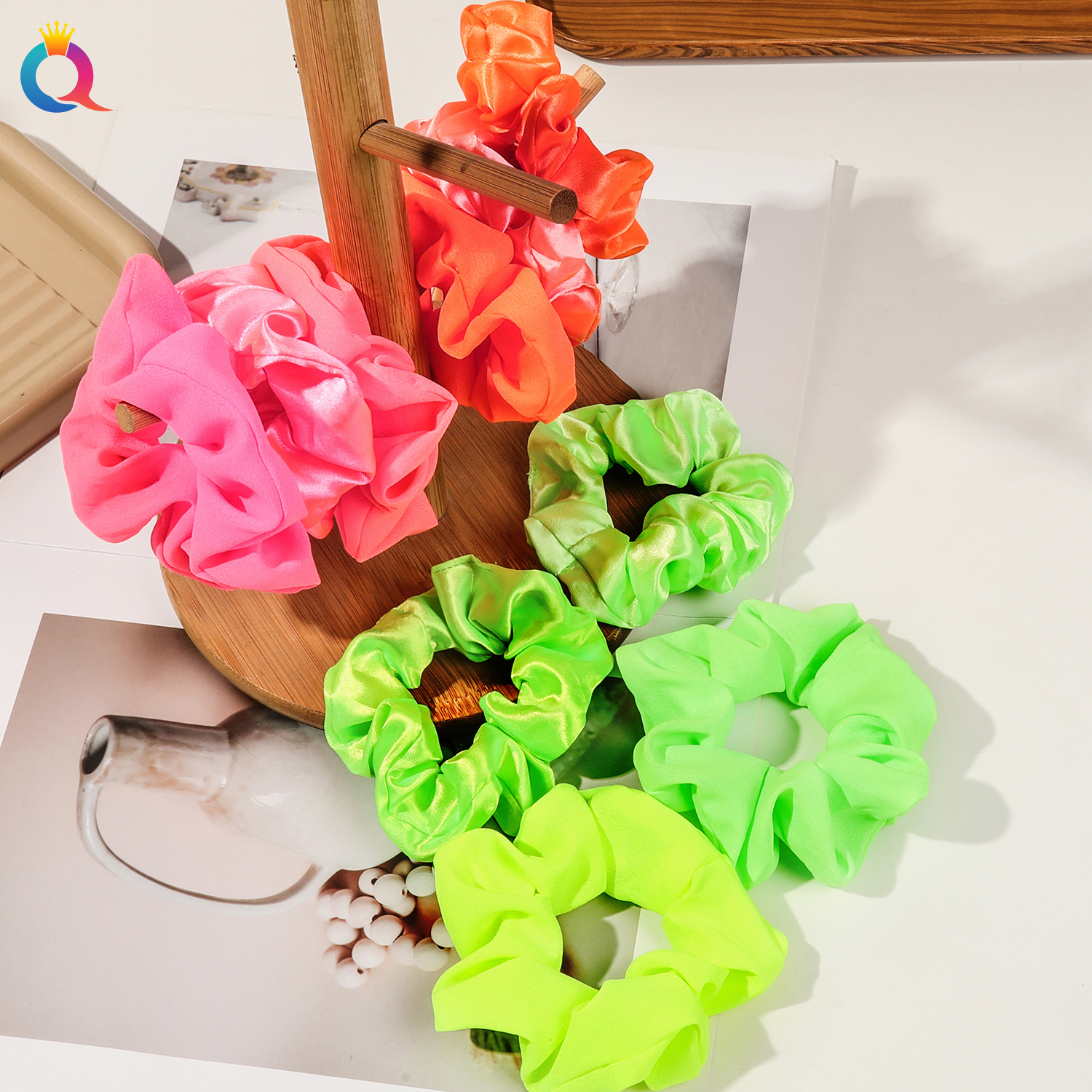Qiyue Cross-border Fluorescent Color Fabric Large Intestine Hair Tie, European and American solid color simple high ponytail Hair Tie Large Intestine Hair Tie wholesale Application Scenario