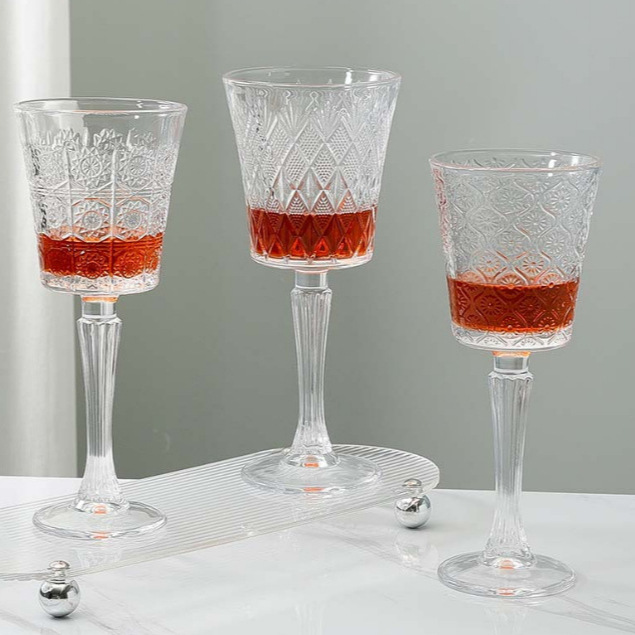European diamond-shaped tall juice glass, retro embossed dessert glass, vertical striped champagne glass, French red wine glass full figure