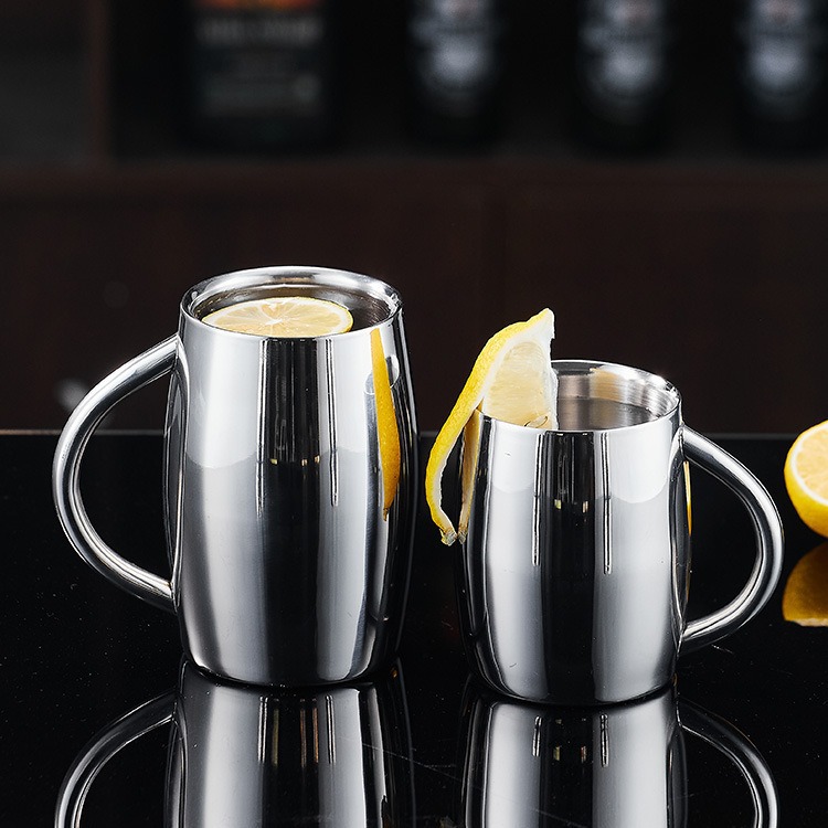 Double-layer stainless steel beer mugs, copper cups, cocktail metal glasses, mugs, bar cups, draft beer cups, commercial Application Scenario