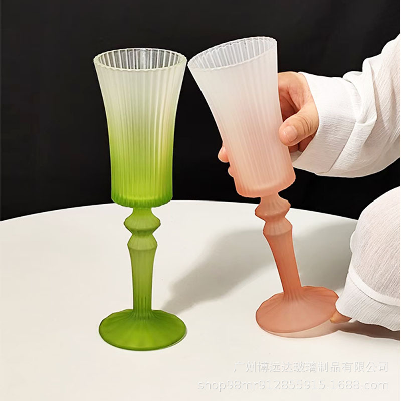 Vertical striped wine glasses, glass cups, tall glasses, frosted gradient color slightly tipsy champagne glasses, high appearance level red wine glasses Application Scenario