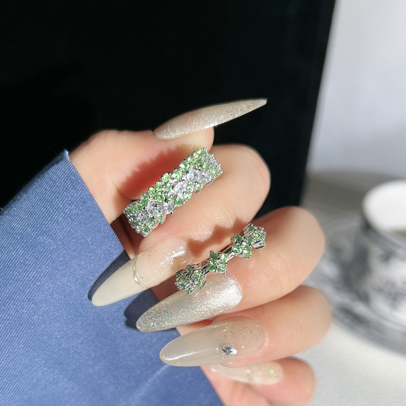 New European and American light luxury light green full diamond ring, feminine flower style, personality, cold style, high-end feel, best friend ring details Picture