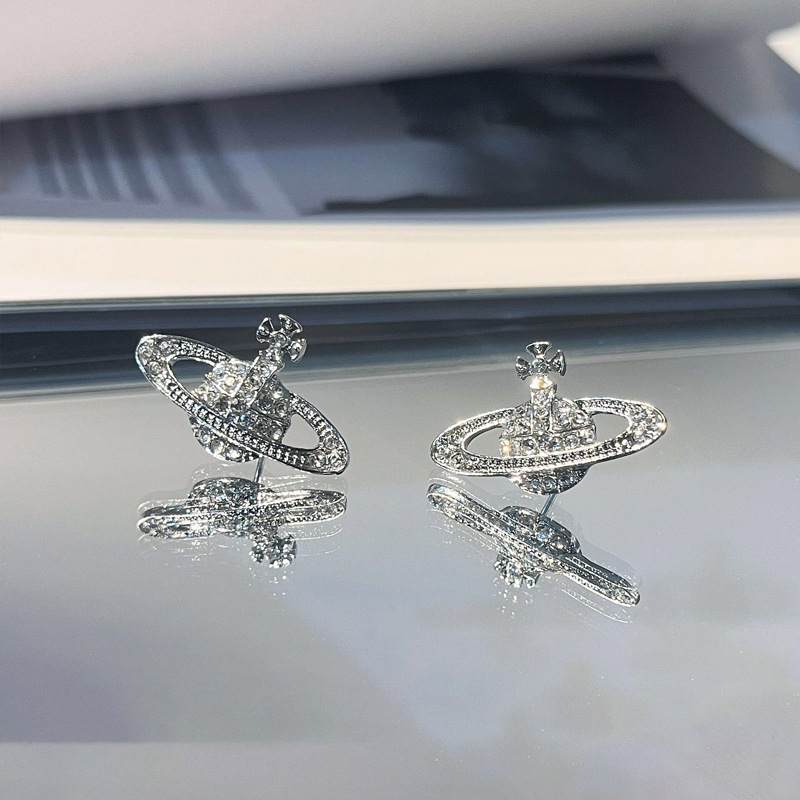 New Western-style Saturn full diamond stud earrings, three-dimensional planet, simple and individual earrings, niche and trendy, exquisite earrings full figure