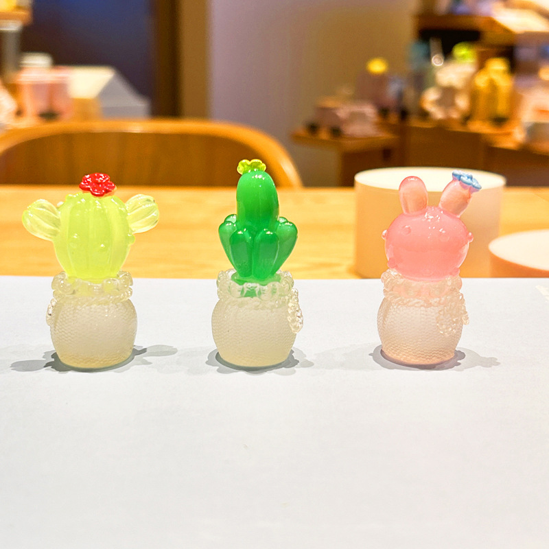 Creative luminous plant potted cactus resin accessories DIY ornaments Miniature landscape car decoration small ornaments Application Scenario