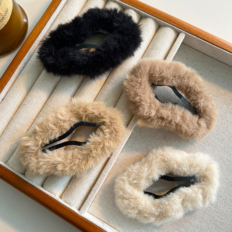 Spring and summer plush cloud bb clip, back head hair clip, women's plush star new style hair clip, bangs side clip, hair accessory details Picture