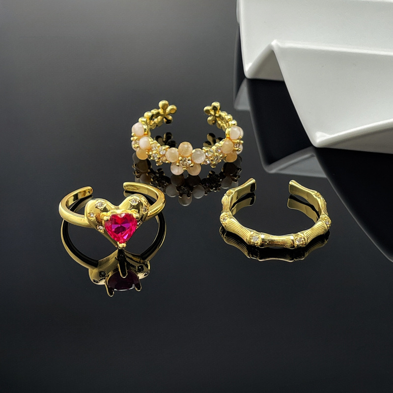 French exquisite floral light luxury open ring, bamboo joint brushed, retro heart-shaped fashionable ring, sweet and cool niche accessory Application Scenario