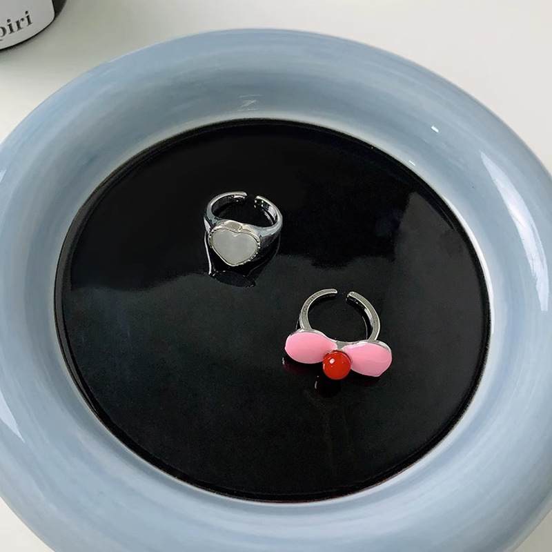 Sweet and cool pink bow, heart-shaped moonstone open ring, women's niche design index finger ring, fashionable and individual ring details Picture