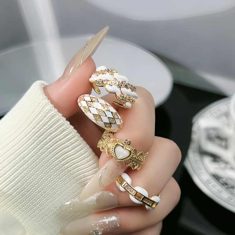 French light luxury diamond-shaped drip glaze open ring for women, simple and niche design, fashionable and individual, versatile index finger ring full figure