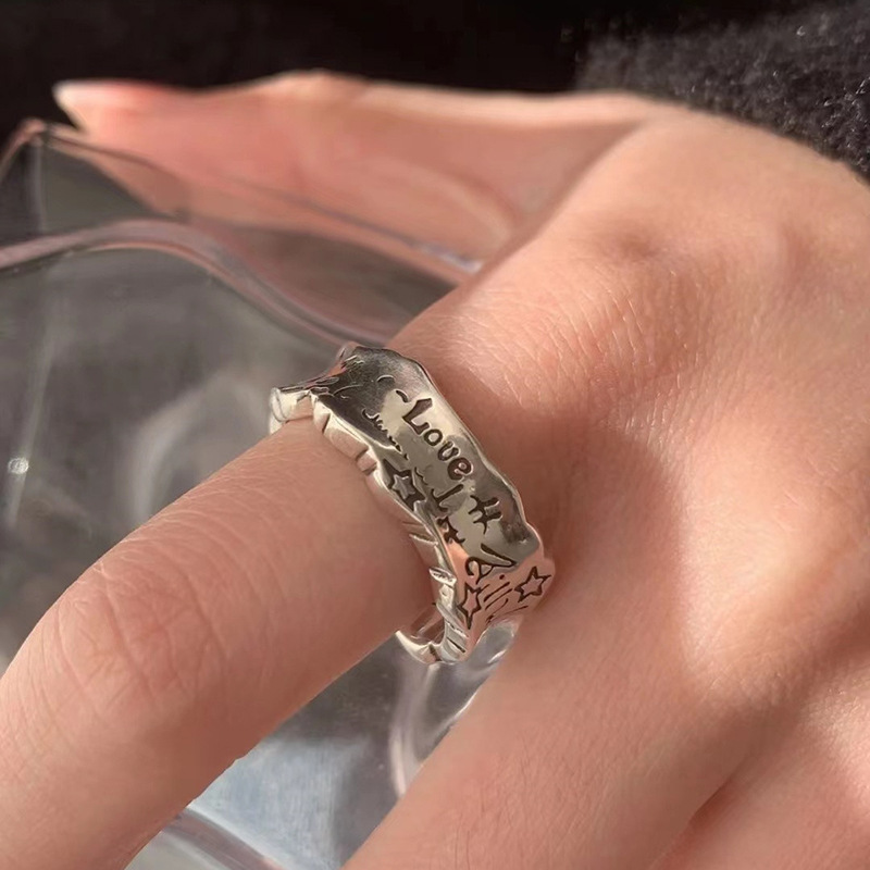 The retro and niche design style of the love star-carved opening adjustable ring is a versatile food ring for women on Instagram details Picture