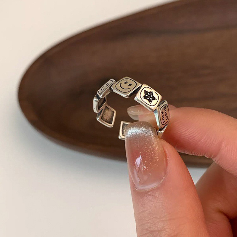 Retro aged square smiley face ring, a niche design for women, a high-end index finger ring, and a unique Instagram cold style ring Application Scenario